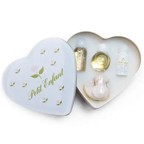 PETIT ENFANT LATA DE CORAZON